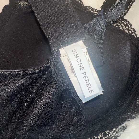 Simone Perele
Karma 3D
Molded Bra
Black
34D - Picture 12 of 13